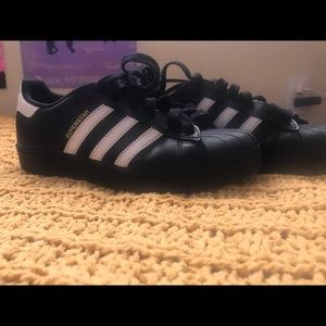 Super cute black superstar adidas